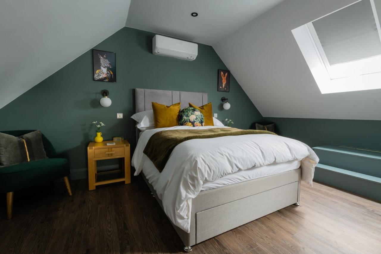 Stylish One Bedroom Cotswold Coach House Tetbury Exterior foto