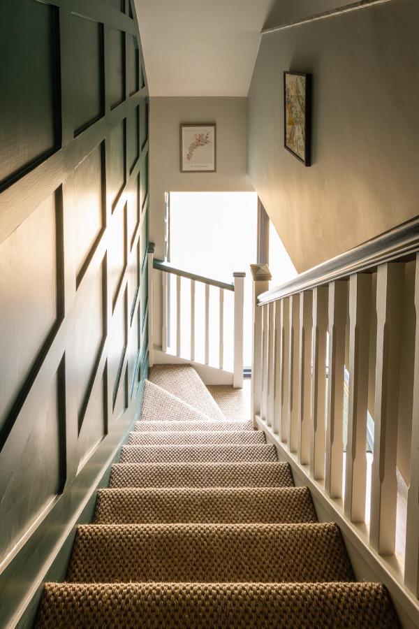Stylish One Bedroom Cotswold Coach House Tetbury Exterior foto